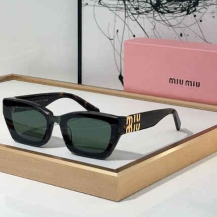 Miumiu The Hollow Logo of the Mirror leg Sunglasses Top quality